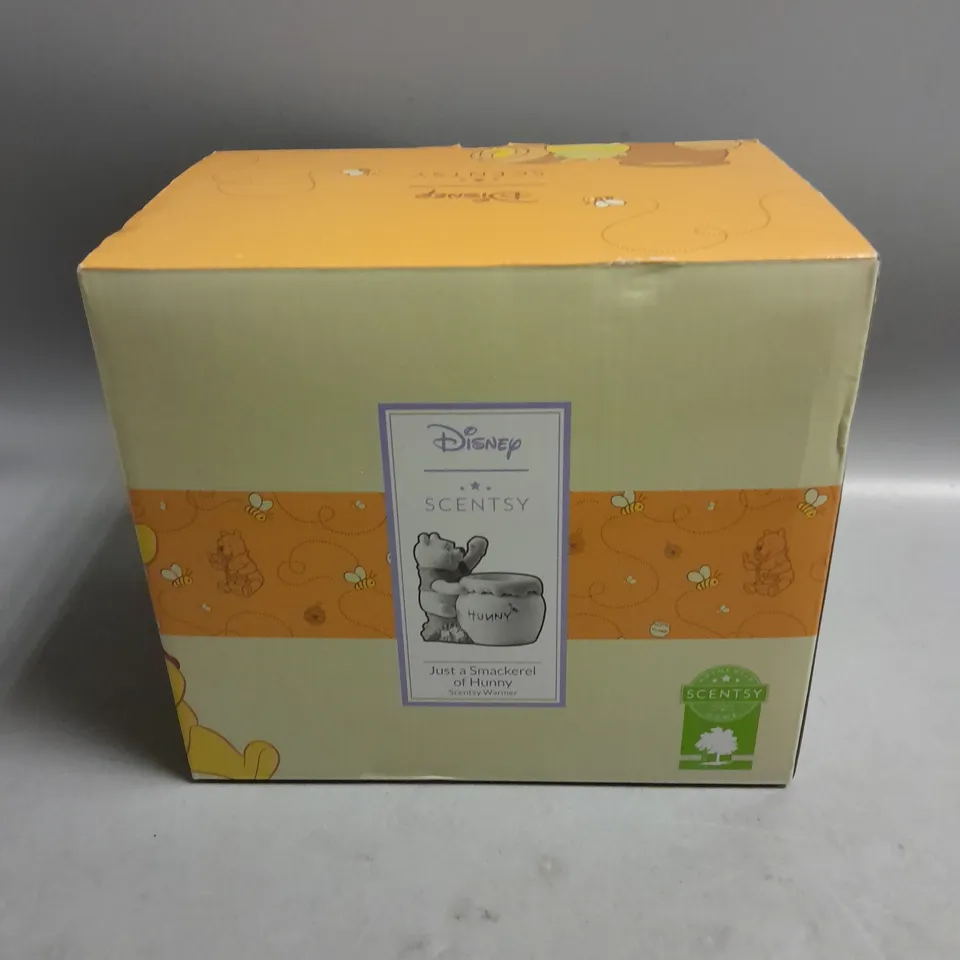 BOXED DISNEY WINNIE THE POOH SCENTSY JUST A SMACKEREL OF HONEY SCENTSY WARMER