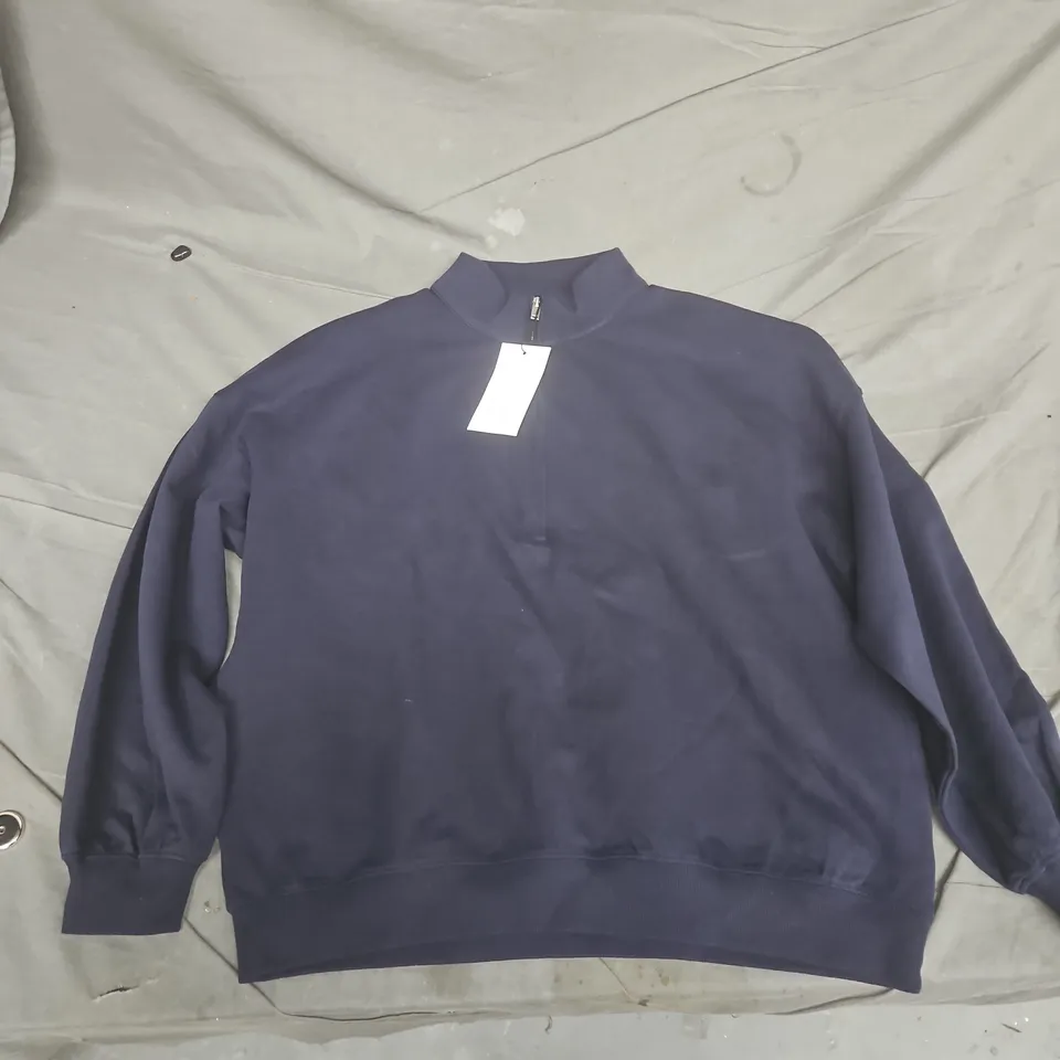 BOX OF APPROXIMATELY 20 ASSORTED CLOTHING ITEMS TO INCLUDE: ZARA QUARTER ZIP