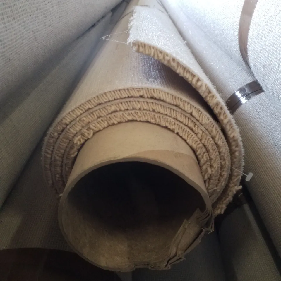 ROLL OF QUALITY 4M CRAFTSMAN EL 160 CARPET - 4×1.53M