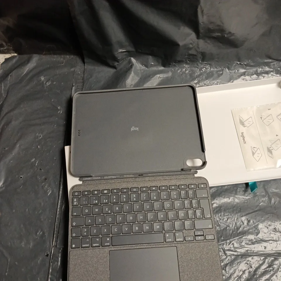 LOGITECH COMBO TOUCH KEYBOARD CASE FOR IPAD AIR (4TH & 5TH GENERATION) – BOXED