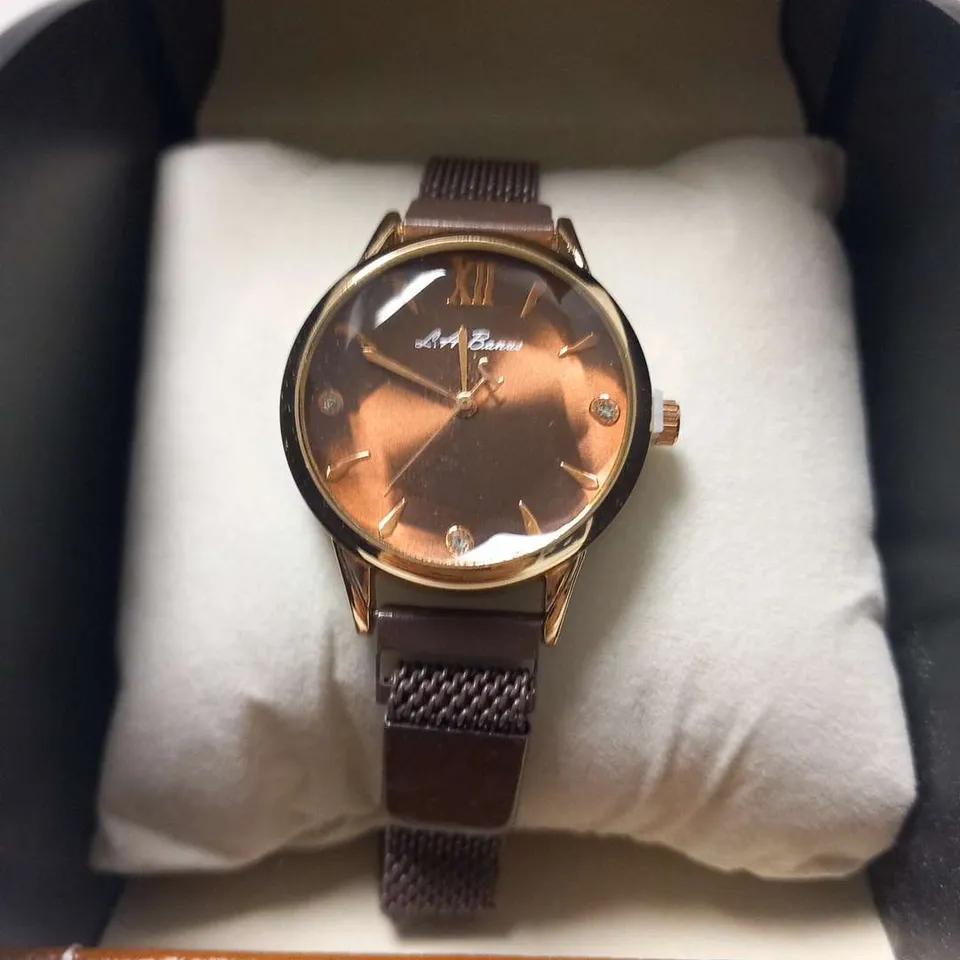 LADIES LA BANUS WATCH – CHAIN LINK METAL STRAP – MAGNETIC CLASP – GIFT BOX