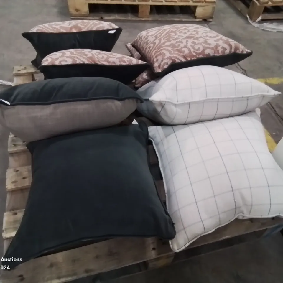 8 QUALITY EX-SHOWROOM CUSHIONS 