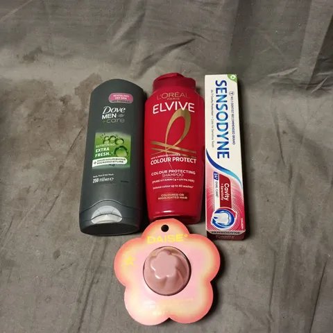 APPROXIMATELY 15 X ASSORTED COSMETIC ITEMS TO INCLUDE SENSODYNE, DOVE MEN, L'OREAL ELVIVE, DAISE ETC
