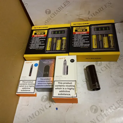 LOT OF APPROXIMATELY 5 E-CIGARATTES TO INCLUDE ASPIRE ZELOS 3 KIT, AND NITECORE INTELLICHARGER ETC.