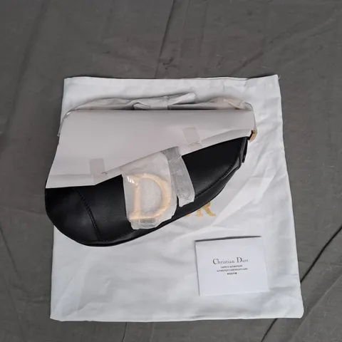 DIOR HANDBAG IN BLACK LEATHER WITH GOLD DETAILS