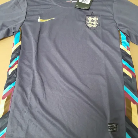 NIKE ENGLAND KIDS AWAY KIT - SIZE 24