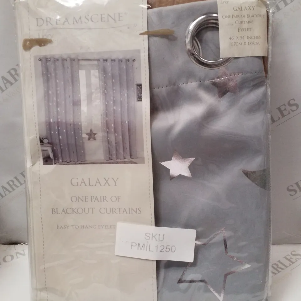 BRAND NEW DREAMSCENE JUNIOR GALAXY BLACKOUT CURTAINS 117×137CM - SILVER