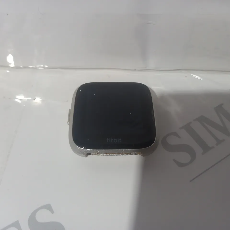 BOXED FITBIT VERSA LITE EDITION SMARTWATCH