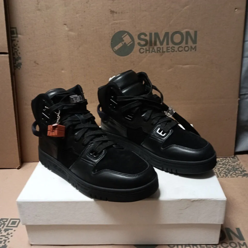 ACNE STUDIOS HIGH TOP TRAINERS BLACK SIZE EU 42
