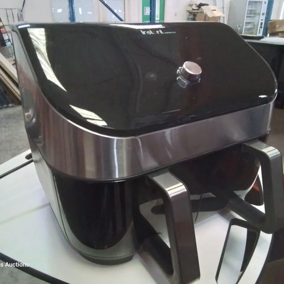 BOXED INSTANT VORTEX PLUS 8 IN 1 DUAL AIR FRYER