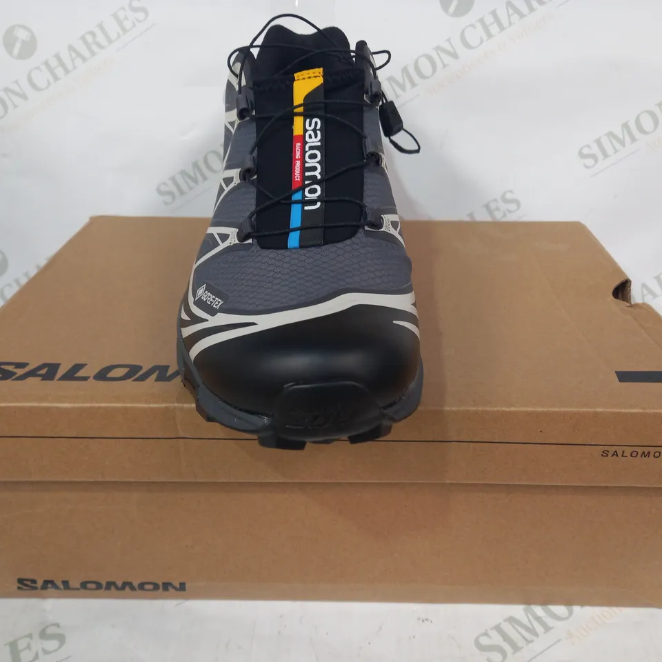 BOXED PAIR OF SALOMON XT-6 GTX SHOES IN BLACK/GREY UK SIZE 11