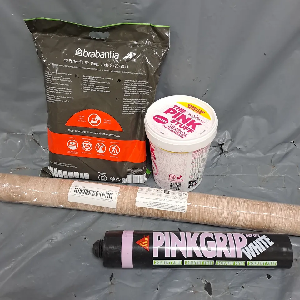 APPROXIMATELY 15 ASSORTED HOUSEHOLD ITEMS TO INCLUDE BIN BAGS, WALLPAPER, SEALANT ETC 