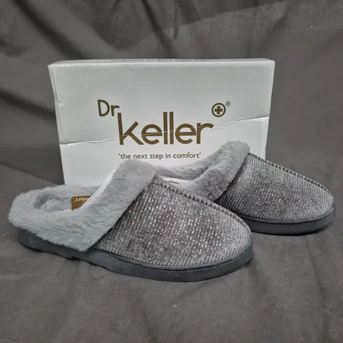 BOXED PAIR OF DR KELLER SIZE 4 GREY GLITTER SLIPPERS 