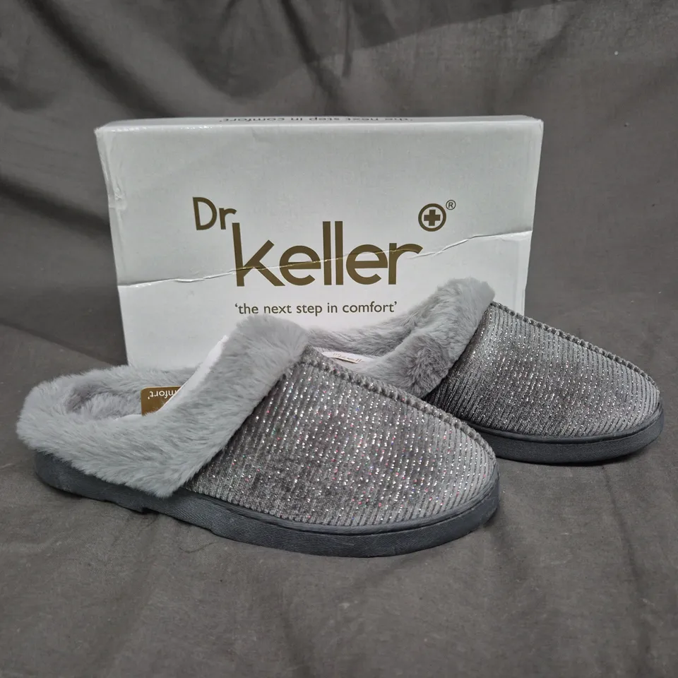 BOXED PAIR OF DR KELLER SIZE 4 GREY GLITTER SLIPPERS 