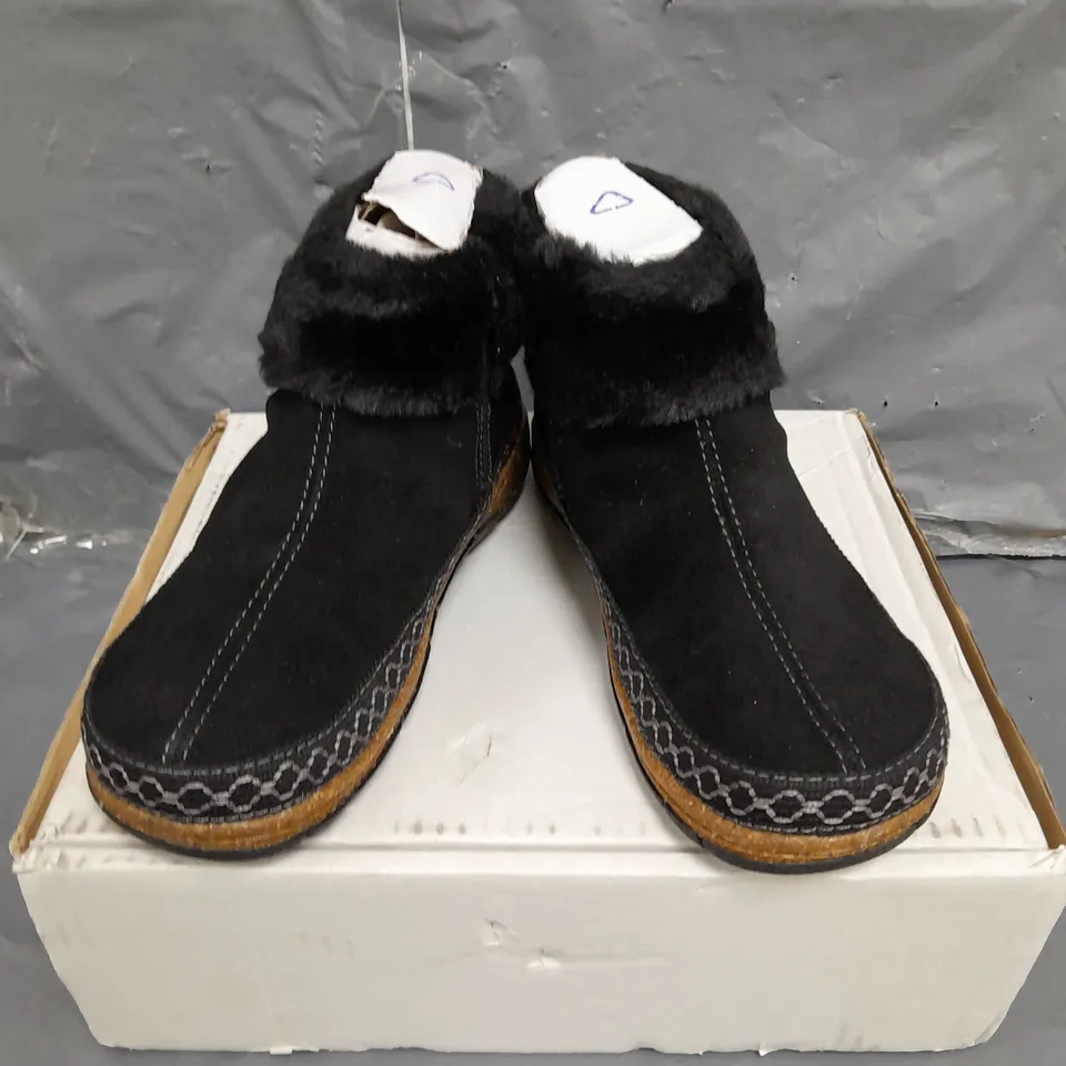 EMMALYN BOOTIES IN BLACK - 4