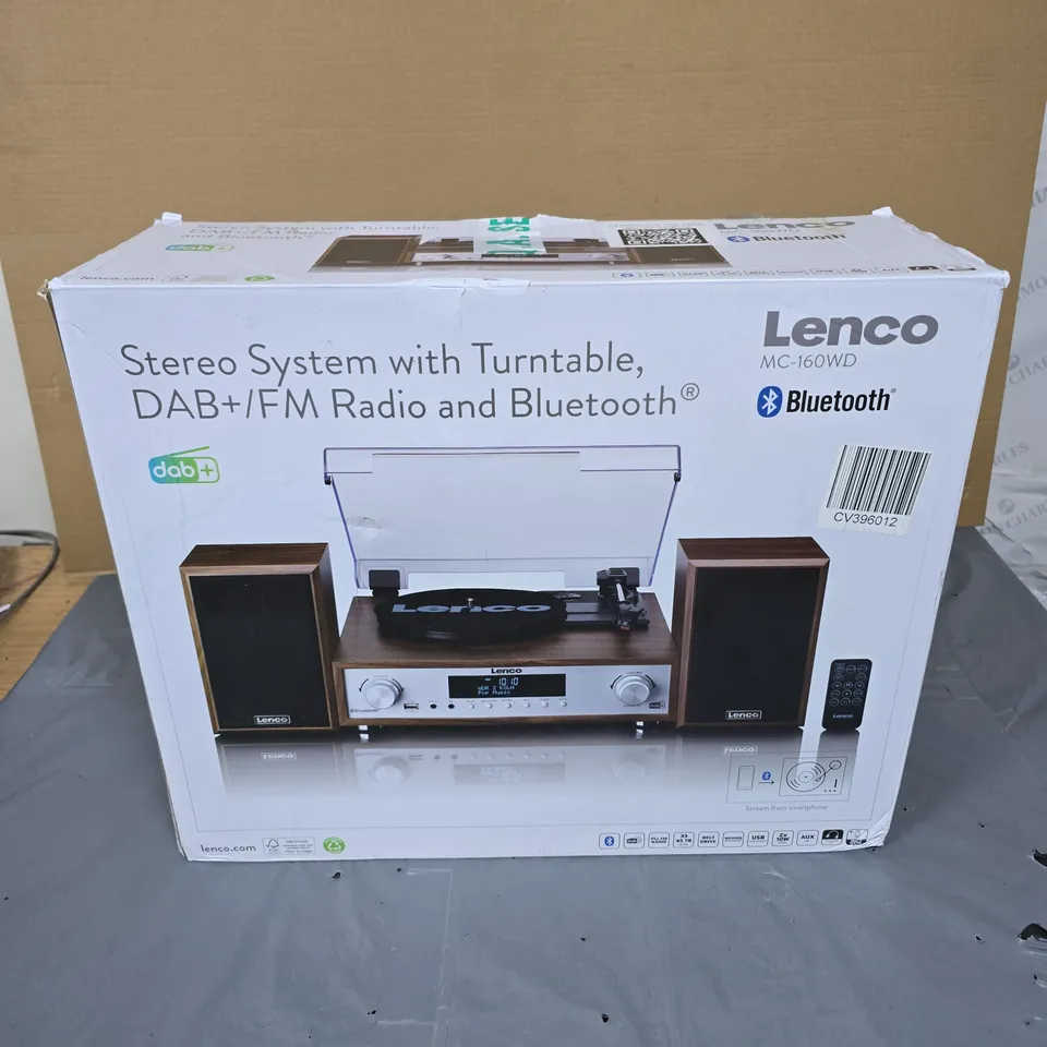 LENCO MC-160WD STEREO SYSTEM WITH TURNTABLE, DAB+/FM RADIO AND BLUETOOTH