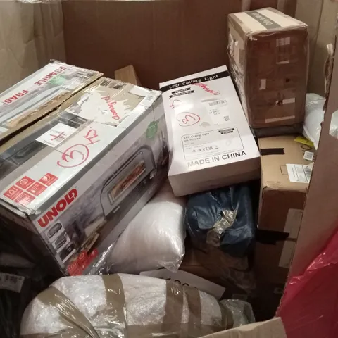 PALLET OF ASSORTED HOUSEHOLD GOODS & PRODUCTS TO INCLUDE; PIZZA OVEN, CEILING LIGHT, BOXED FURNITURE ETC 