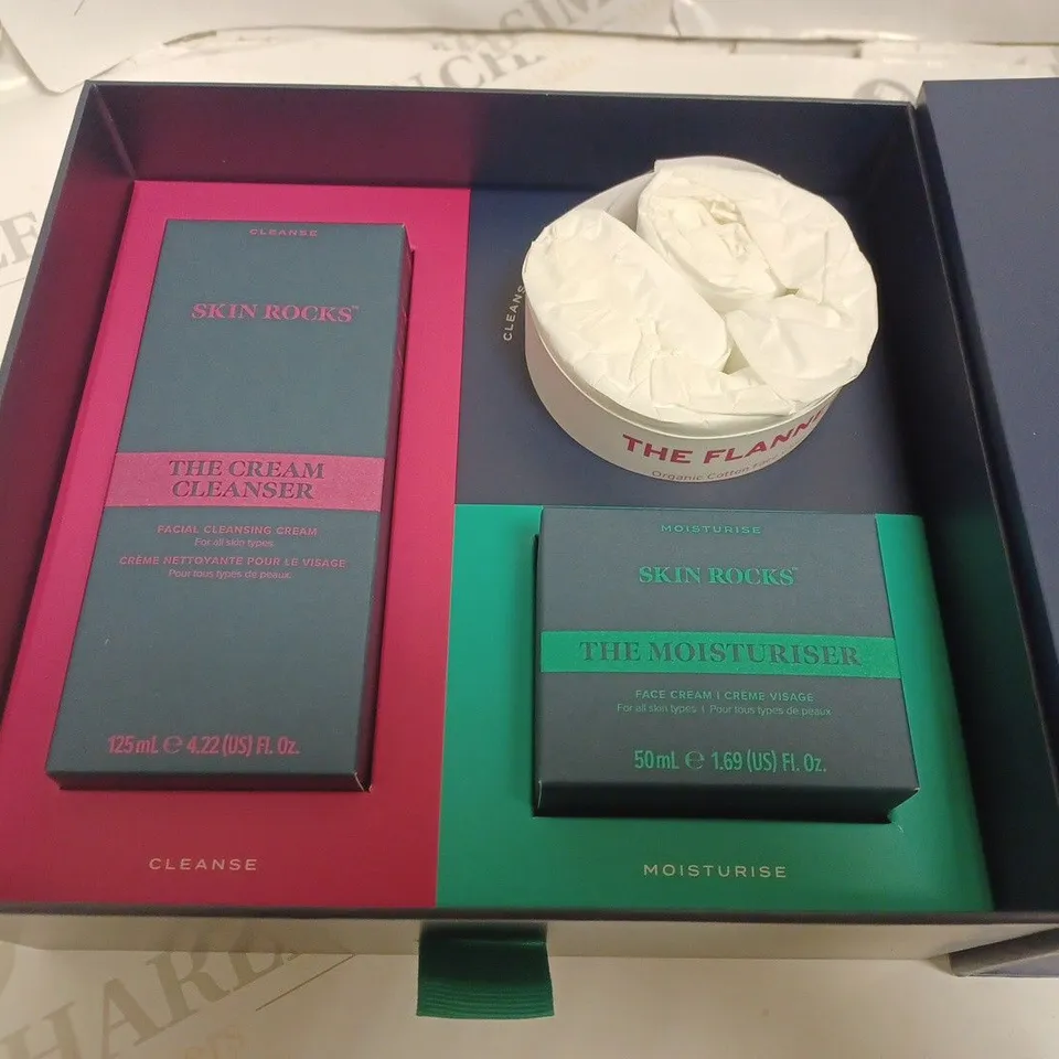 SKIN ROCKS BY CAROLINE HIRONS 3-PIECE GIFT SET