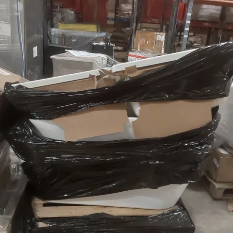 PALLET CONTAINING 3x ASSORTED BATHTUBS