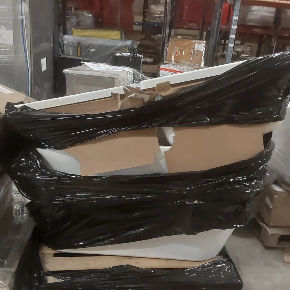 PALLET CONTAINING 3x ASSORTED BATHTUBS