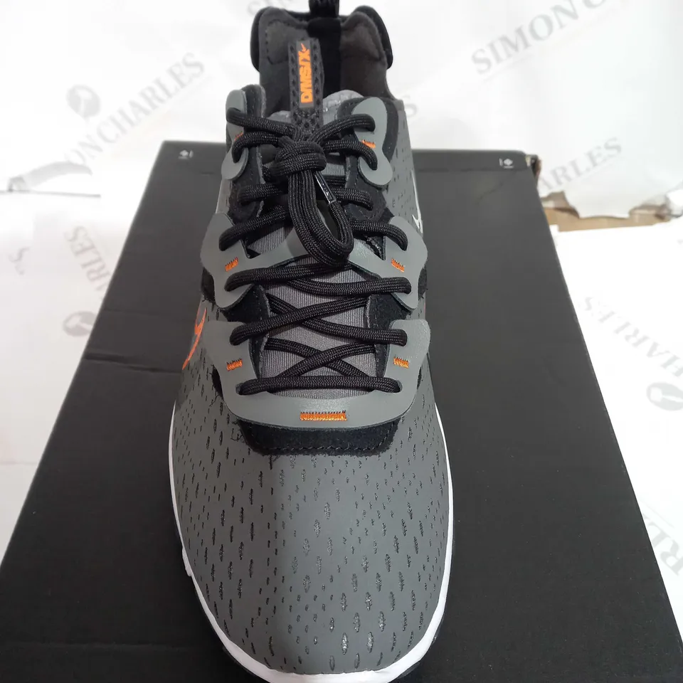 BOXED NIKE REACT VISION SIZE 9 (SMOKE GREY/BLACK )