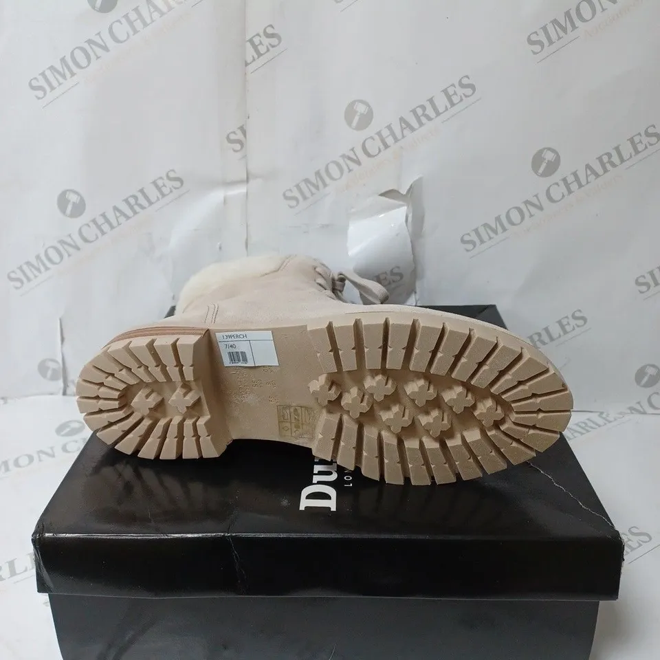 BOXED PAIR OF DUNE LONDON NATURAL-SUEDE SIZE 7 LACEUP BOOT