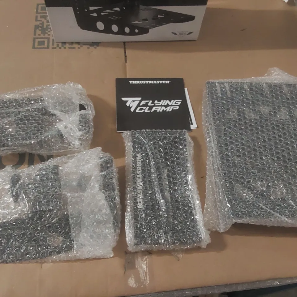 BOXED THRUSTMASTER FLYING CLAMP