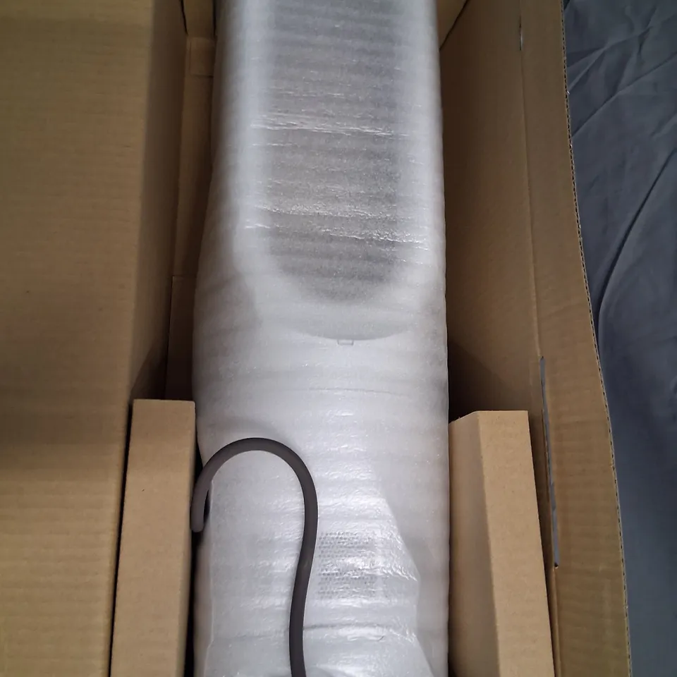 BOXED DYSON HOT AND COOL JET FOCUS AM09