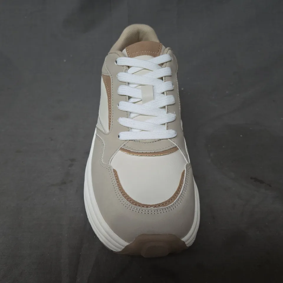 BOXED PAIR OF MOTF SHOES IN SAND EU SIZE 41