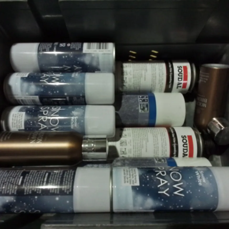 LOT OF 16 ASSORTED AEROSOLS TO INCLUDE SNOW SPRAY AND MOLTON BROWN DEODORANT / COLLECTION ONLY