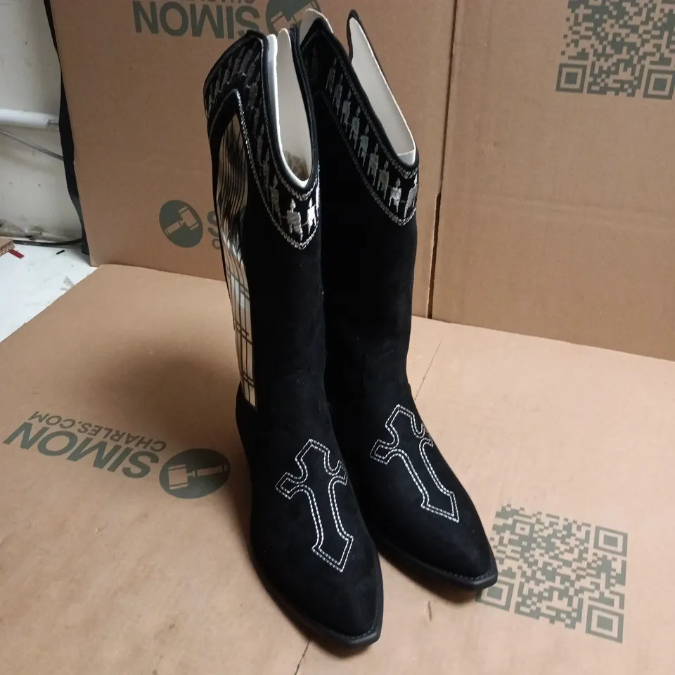 KOI COWBOY BOOTS - BLACK, EMBROIDERED WESTERN STYLE (UK 3)
