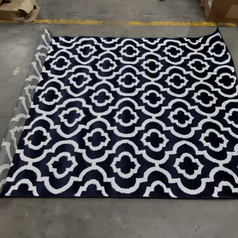 MIST TRADITIONAL RUG - BLUE // SIZE: 160 X 220cm