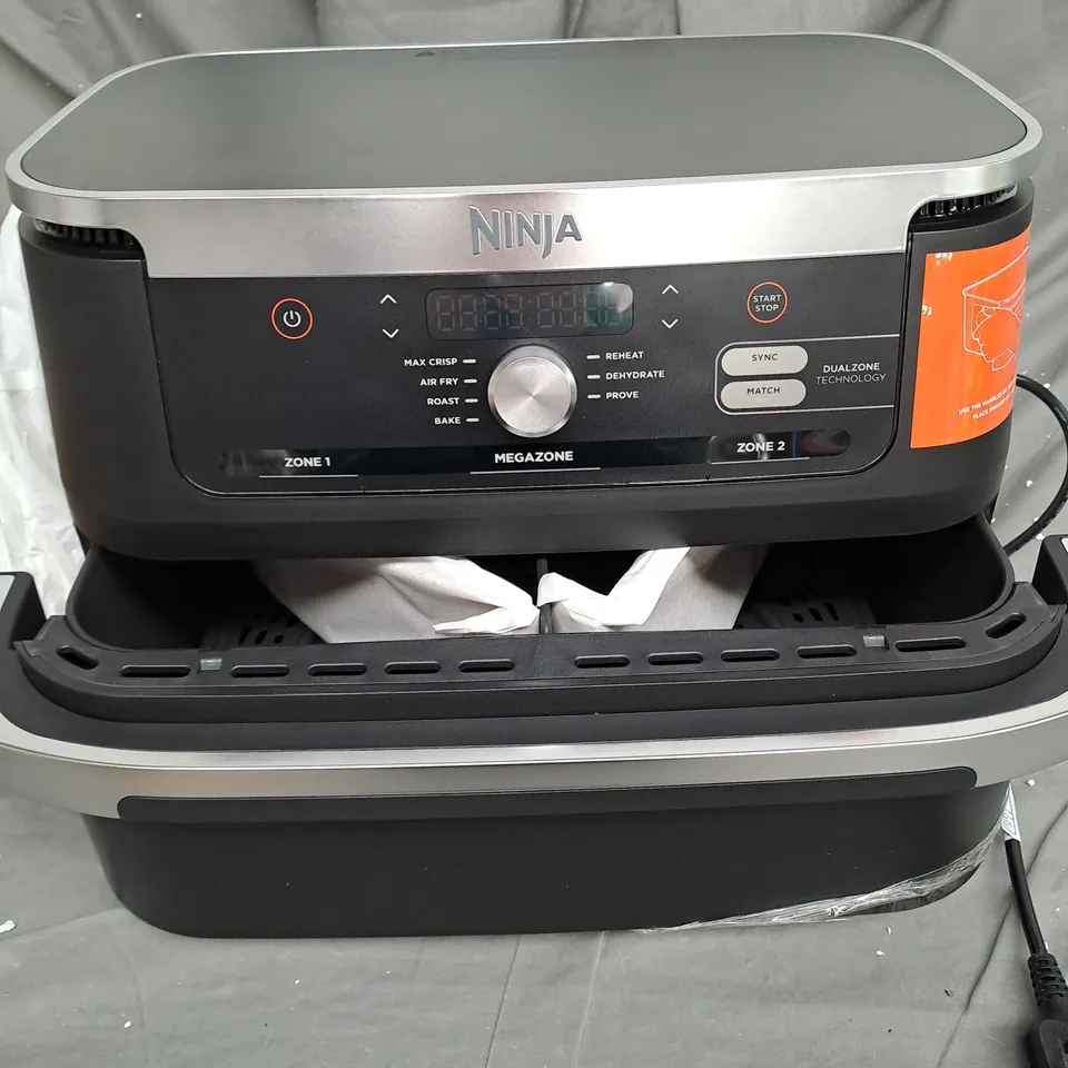 NINJA 10.4L FOODI FLEXDRAWER DUAL AIR FRYER IN BLACK AF500UK