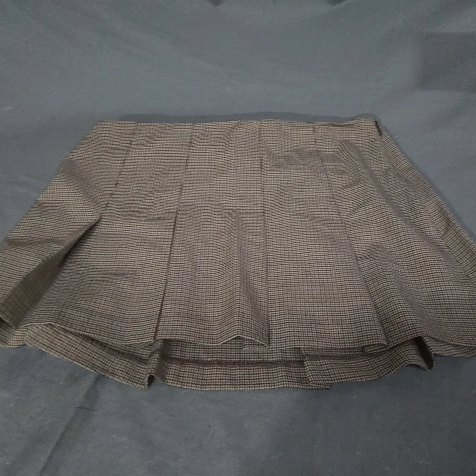 ABERCROBIE AND FITCH MINI SKIRT SIZE M