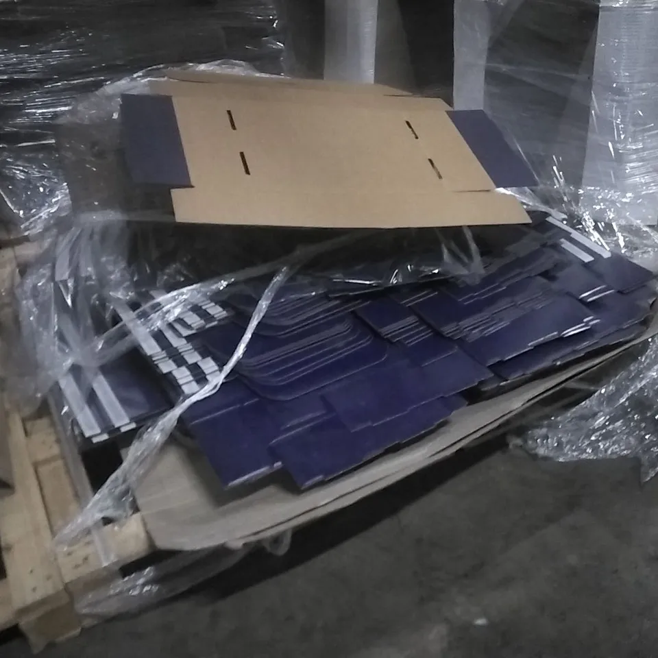 PALLET CONTAINING CARDBOARD BOXES