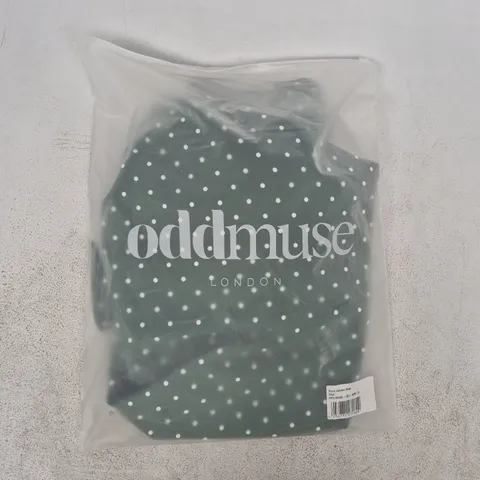 BAGGED ODDMUSE VOLUME MIDI DRESS IN GREEN W. WHITE SPORTS SIZE UNSPECIFIED