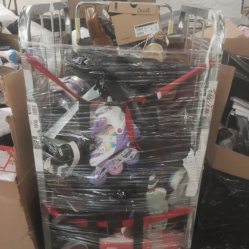 CAGE CONTAINING A VERY LARGE QUANTITY OF ASSORTED SHOES/BOOTS ECT // CAGE NOT INCLUDED