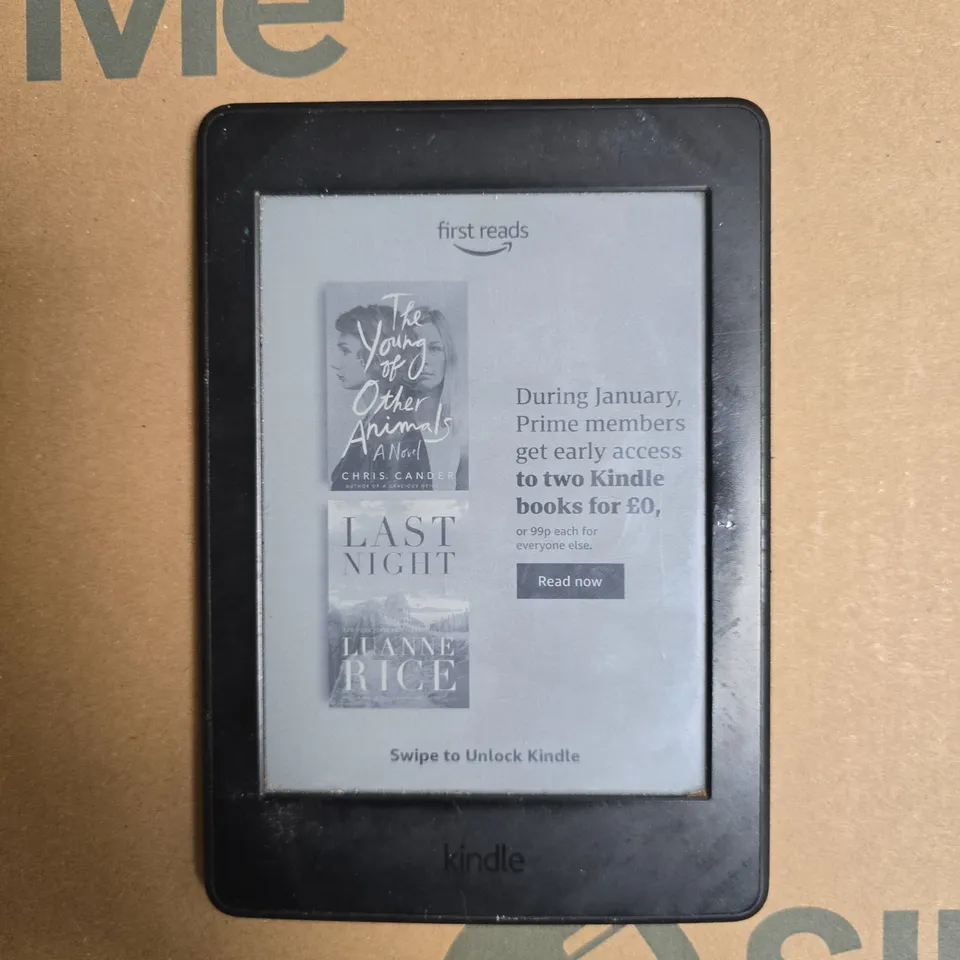 AMAZON KINDLE PAPERWHITE (5TH GENERATION), 6" E READER