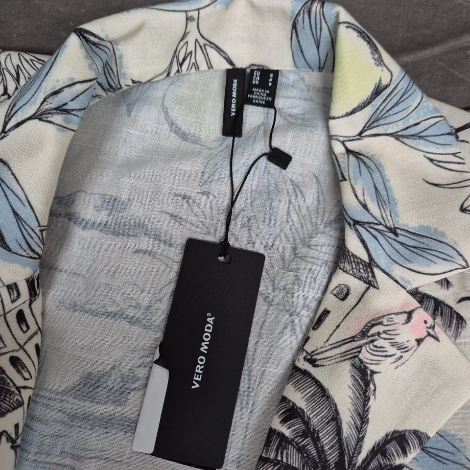 VERO MODA VM BIRDIE SS SHIRT EXP – CANNOLI CREAM/BIRDIE, UK SIZE S