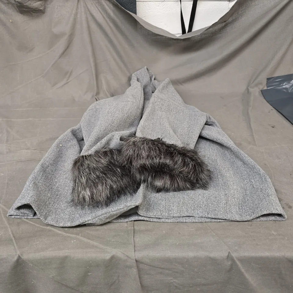 GLAMDOLL FASHION GREY COAT WITH FAUX FUR TRIM – WOMEN'S OUTERWEAR