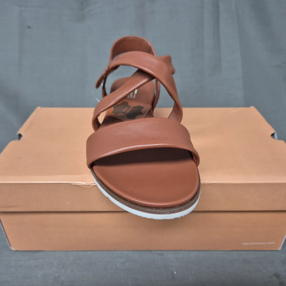 BOXED PAIR OF DEICHMANN 5TH AVENUE OPEN TOE SANDALS IN BROWN UK SIZE 5.5