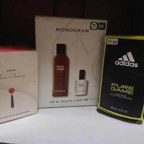 APPROXIMATELY 13 ASSORTED BOXED FRAGRANCES TO INCLUDE; THE ESSENCE VAULT, MONOGRAM, ADIDAS AND AVON