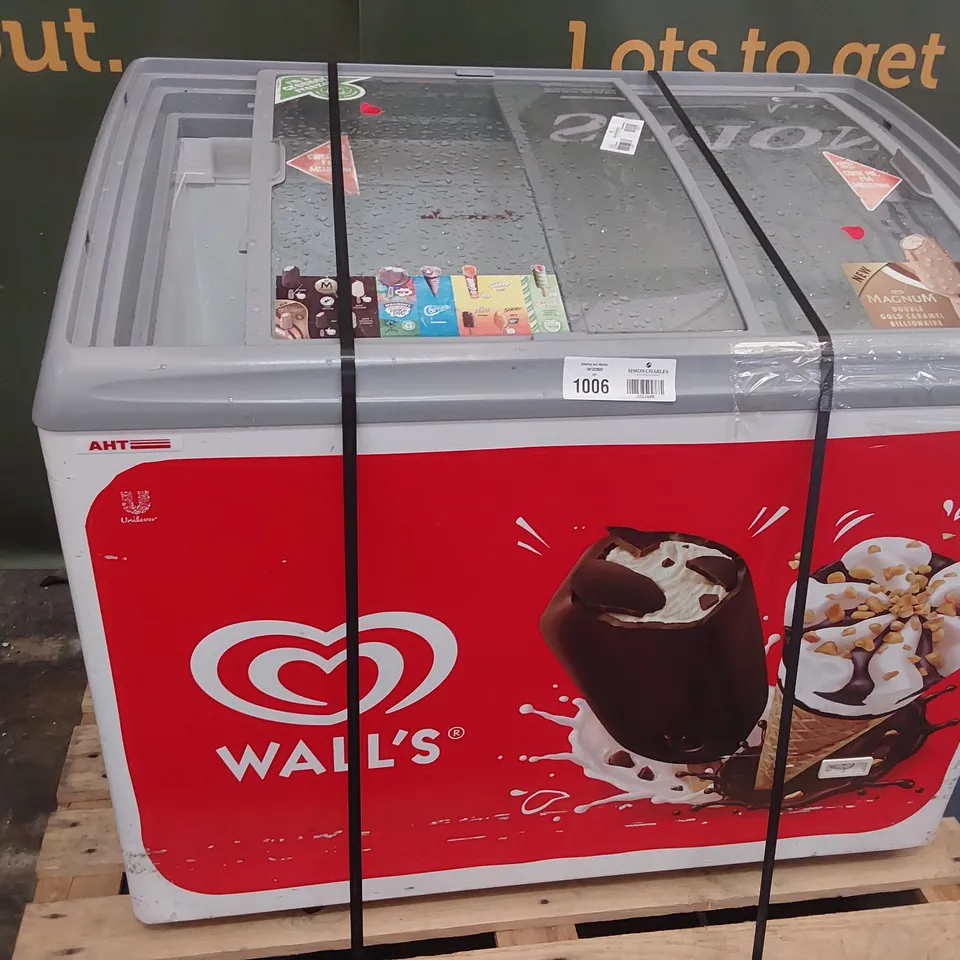MEDIUM WALL'S ICE CREAM CHEST FREEZER