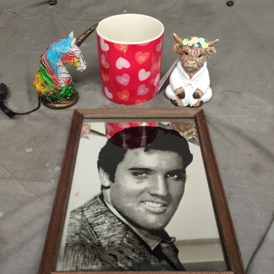 LOT OF APPROXIMATELY 15 ASSORTED POTTERY ITEMS TO INCLUDE VALENTINE'S MUG, MIRRORED GLASS ELVIS PRESLEY PICTURE AND A LIGHT UP UNICORN