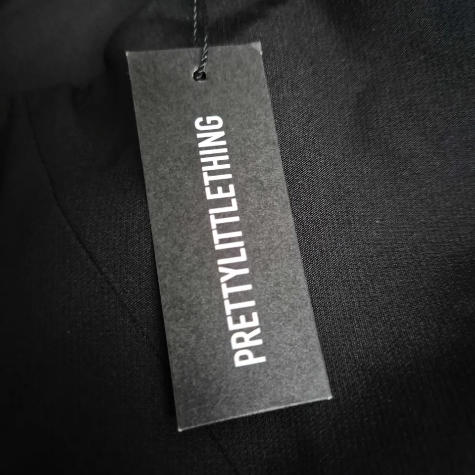 PRETTYLITTLETHING BLACK WOVEN HALTER NECK MINI DRESS – UK 8