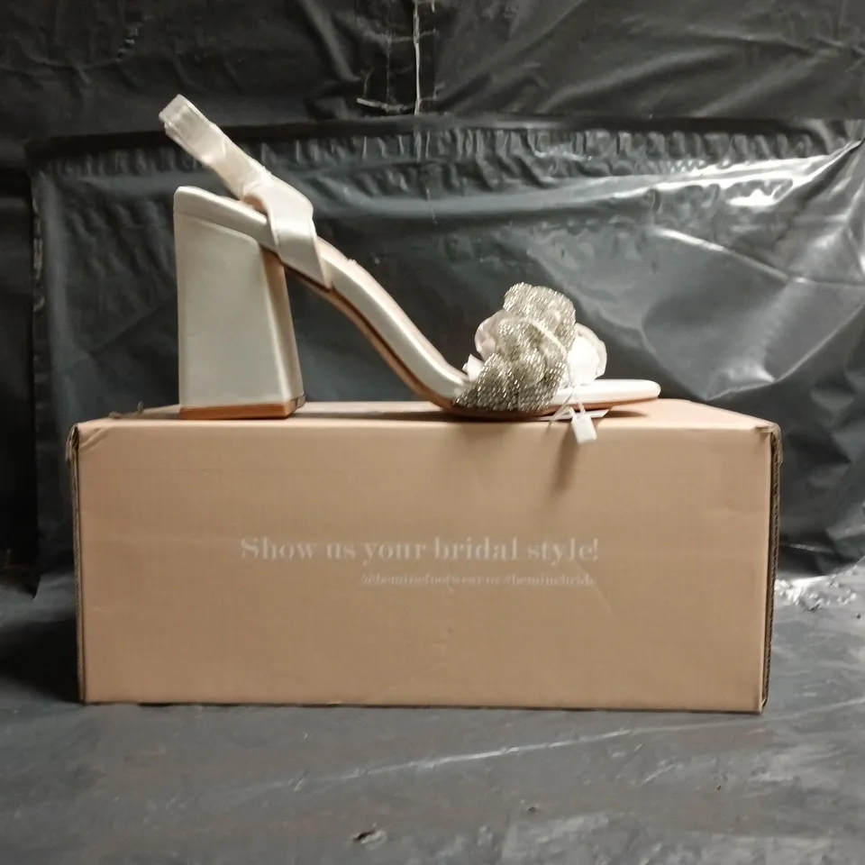 BOXED PAIR OF BE MINE BRIDAL ADA HEELED SANDALS IN IVORY SIZE UK 3