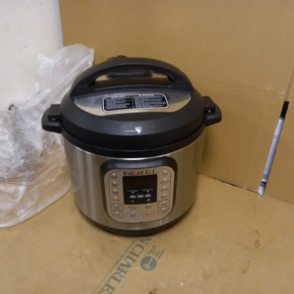 INSTANT POT DUO SMART PRESSURE COOKER