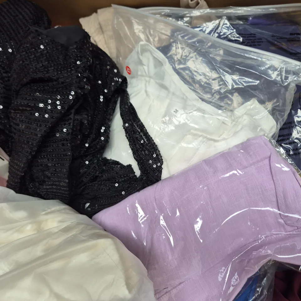 APPROXIMATELY 20 ASSORTED CLOTHING AND FASHION PRODUCTS IN VARIOUS STYLES AND SIZES - COLLECTION ONLY