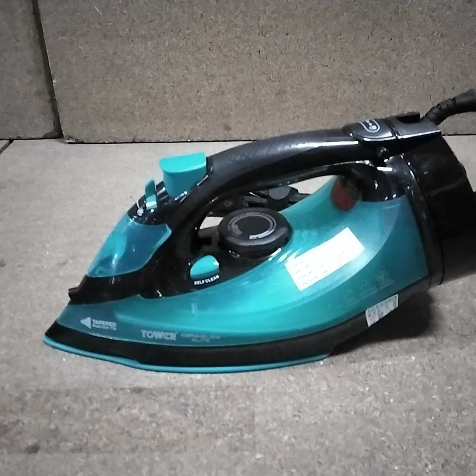 BOXED TOWER CORD/CORDLESS STEAM IRON 