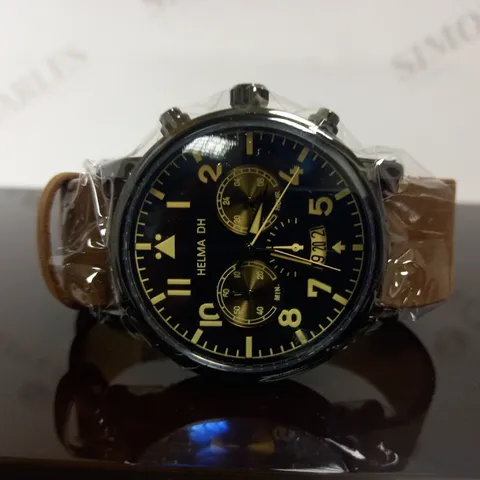 HELMA DH VINTAGE STYLE SUEDE STRAP WRISTWATCH